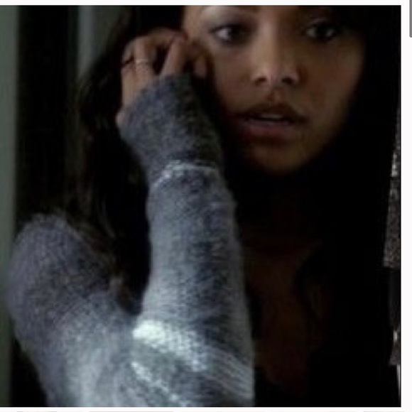 Women's Black and Gray Sweater - Picture 2 of 5